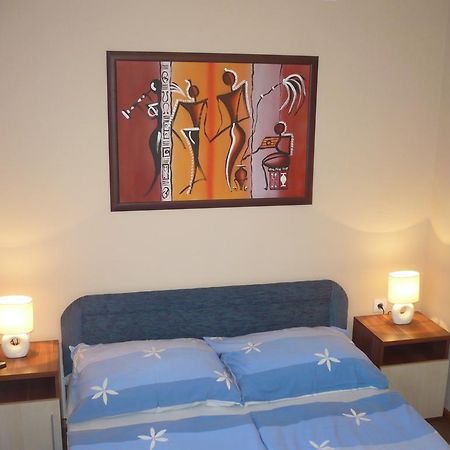 Eszter Apartmanhaz Hajdúszoboszló المظهر الخارجي الصورة