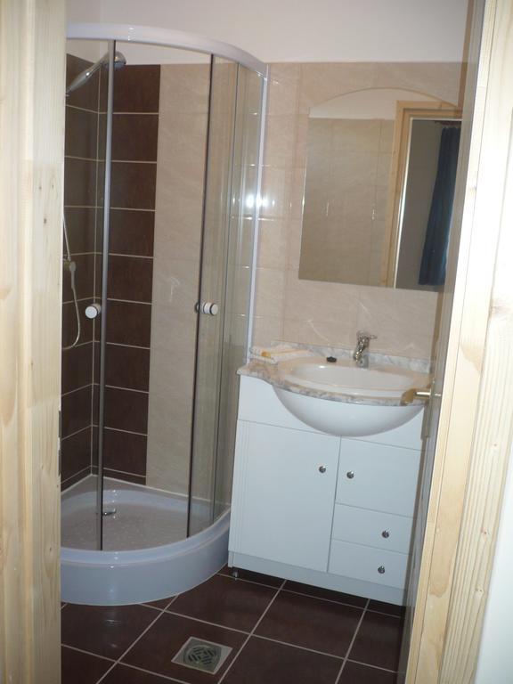 Eszter Apartmanhaz Hajdúszoboszló المظهر الخارجي الصورة