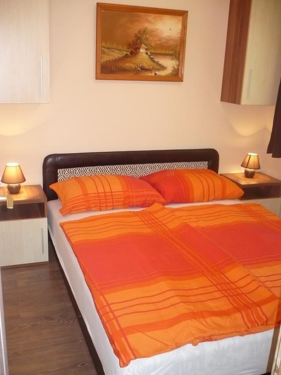 Eszter Apartmanhaz Hajdúszoboszló المظهر الخارجي الصورة