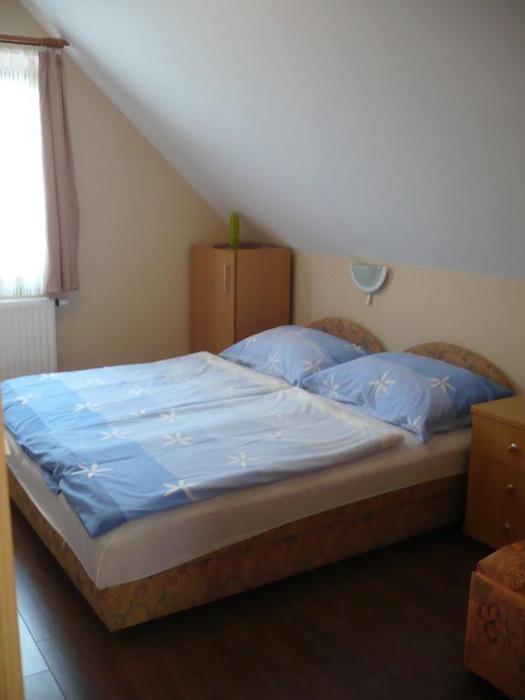 Eszter Apartmanhaz Hajdúszoboszló المظهر الخارجي الصورة