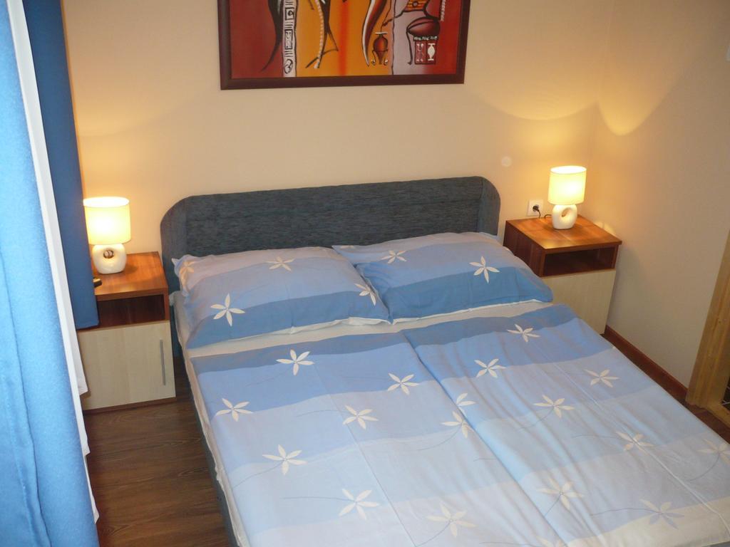 Eszter Apartmanhaz Hajdúszoboszló المظهر الخارجي الصورة