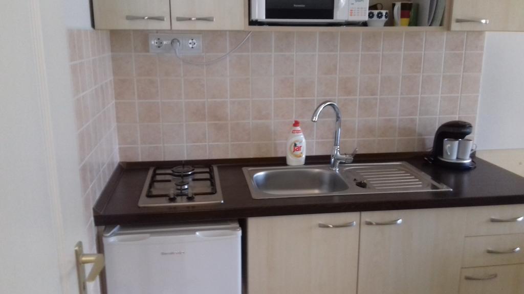 Eszter Apartmanhaz Hajdúszoboszló المظهر الخارجي الصورة